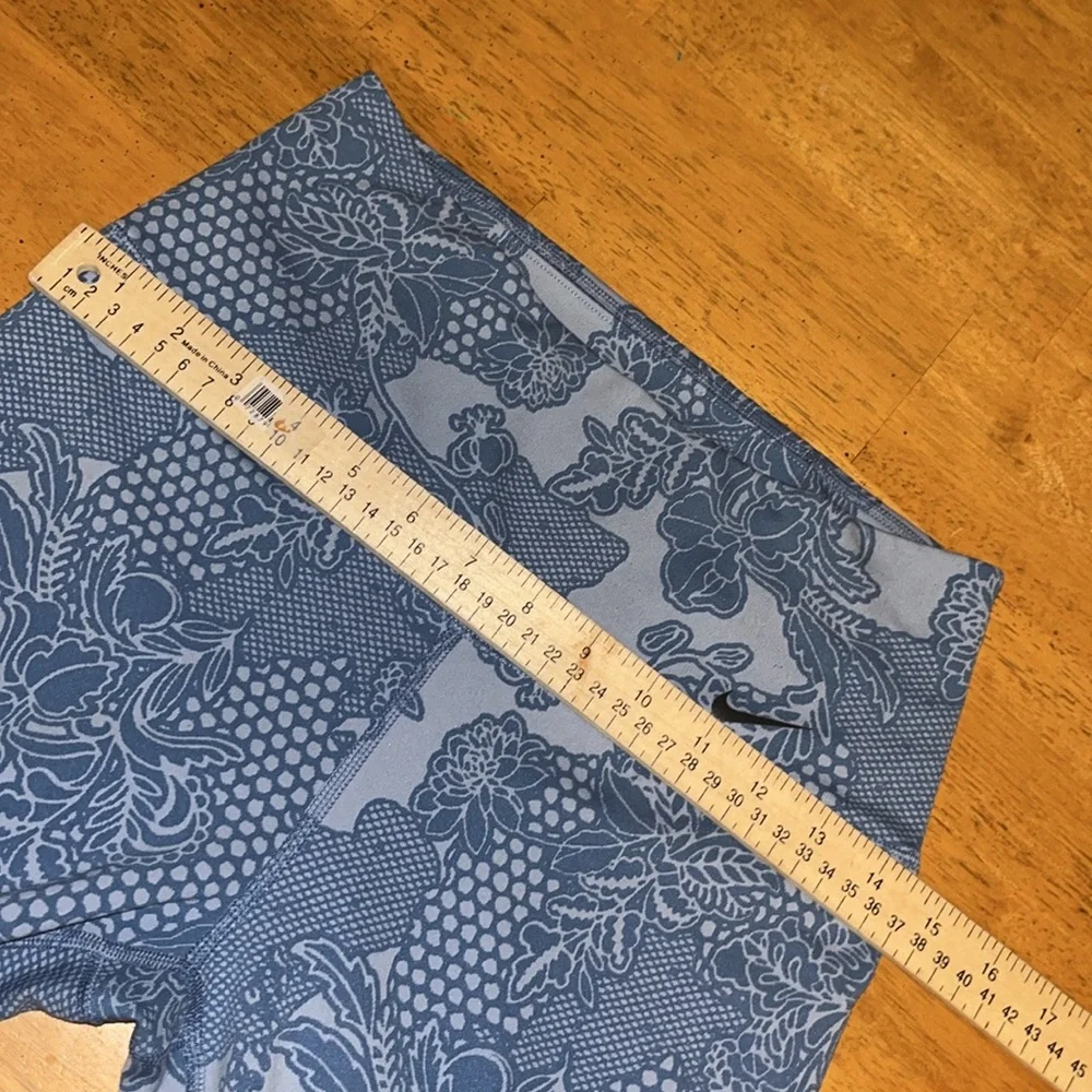 Nike Sculpt Victory Tight Fit Leggings Blue Floral Dri Fit Womens Medium